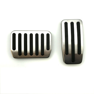 Pédales de frein et d'accélérateur en acier inoxydable Amp-Z Metal Foot Pedals Full Set pour Tesla Model 3 Model Y - Product Image 1