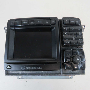 Tablero de navegación con reproductor de CD para Mercedes Clase S W220 usado A2208204089 (96264) - Product Image 2