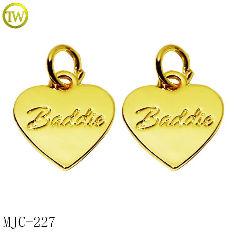 Benutzer definierte gravierte Metall hängen Charms Herzform Schmuck Zubehör Gold Logo Metall Anhänger für Frauen Armband