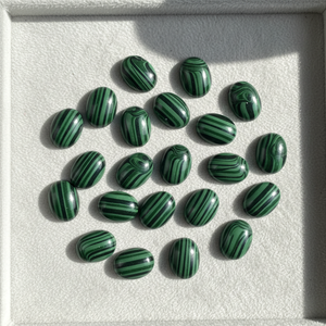 אבן חן קבושון סינתטית בצורת אליפסה, עשויה במעבדה, מאבן מלאכיט בהתאמה אישית, לייצור תכשיטים - איכות פרימיום, עבודות יד של קין-פא - Product Image 1