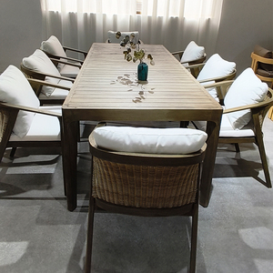 Ensemble de salle à manger de luxe en teck pour hôtel, villa ou resort, résistant aux intempéries, mobilier de patio en bois massif, table et chaises - Product Image 5