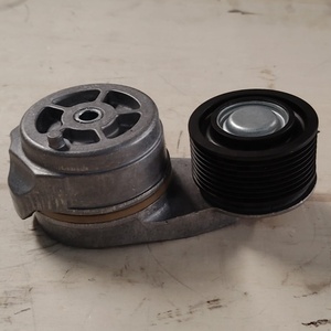 Pezzi di ricambio del motore dell'escavatore PC200-8 PC360 6 d107 QSB6.7 puleggia del tenditore del motore 3976834 3936213 - Product Image 6