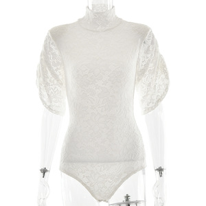 Body en dentelle pour femme, col montant, manches courtes, coupe ajustée, motif floral rouge, extensible, haut de base - Product Image 5