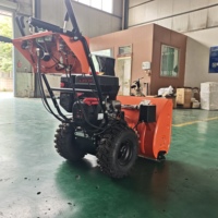Balayeuse à neige commerciale compacte à conducteur marchant à pied, à brosse rotative à essence, pour le déneigement des hôtels, stations balnéaires, écoles et campus