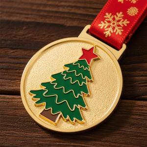 Medaglia Personalizzata Natalizia 2025 in Lega di Zinco Placcata Oro con Stampa UV e Smalto Morbido, <span class=keywords><strong>Souvenir</strong></span> Festivo a Tema Albero - Product Image 3
