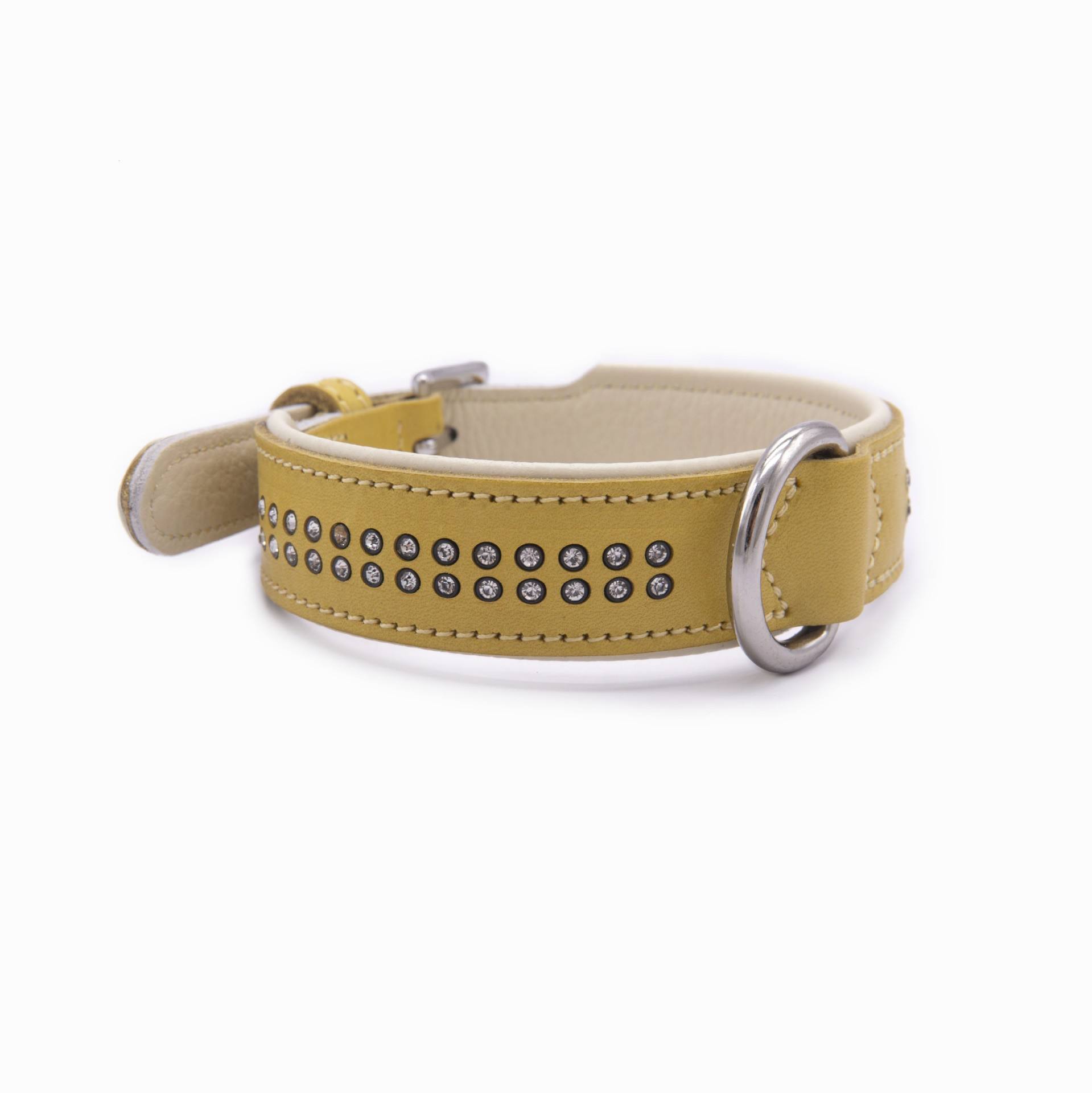 สีเหลือง