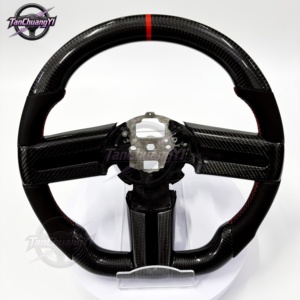 Volante de Coche de Fibra de Carbono y Cuero Perforado en Oferta para Ford <span class=keywords><strong>Mustang</strong></span> 2005 2006 <span class=keywords><strong>2007</strong></span> 2008 2009 - Product Image 2