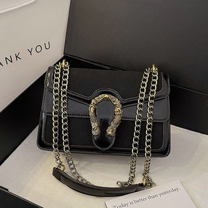 Bolso de Mujer Pequeño Cuadrado de PU, Estilo Moderno, Otoño/Invierno 2026, Correa Única, Cierre de Solapa, Cadena Cruzada, Mate - Product Image 2