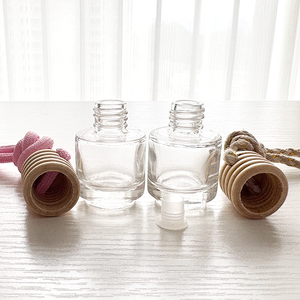 Aromatherapy <strong>Car</strong> Perfume Air Freshener 5ml Glass Cylinder Shape Fragrance <strong>Diffuser</strong> Screen Printed Crown Cap Sealing <strong>Refilable</strong> - Product Image 3