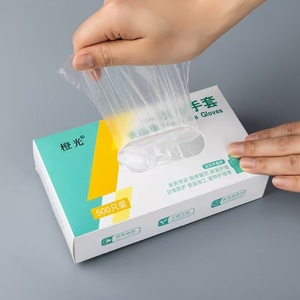 Gants jetables en PE pliés, gants en HDPE de qualité alimentaire emballés individuellement pour le shampoing et les salons de coiffure - Product Image 3