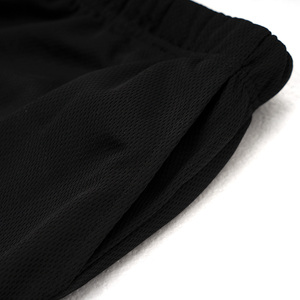 Set Sportivo Casual per Adulti con Logo Personalizzato Stampato, Traspirante 100% Poliestere, Maglietta Bianca a Maniche Corte e <span class=keywords><strong>Pantaloncini</strong></span> Neri, Completo 2 Pezzi - Product Image 6