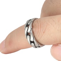 Bague Chaîne Unisexe en Acier Inoxydable Yunnique, Bijou Tendance au Design Géométrique Creux, Origine Dongguan, Modèle FY24006, Accessoire Cadeau