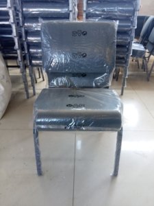 Chaises de chaire d'église d'usine en gros chaises d'église empilables d'occasion à vendre sièges d'église rembourrés en métal - Product Image 5