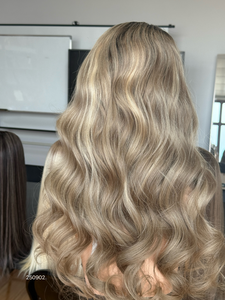 Peluca de Cabello Humano Natural con Frente de Encaje, Ondulado, Hecha a Mano, Color Rubio con Reflejos y Raíz Oscura para Mujer - Product Image 6