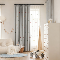 Rideaux brodés à l'applique motif petite voiture, rayures grises de dessin animé, pour chambre d'enfant, occultants, vente en gros au mètre