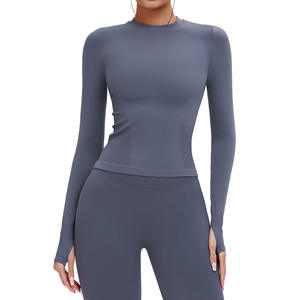 Haut de yoga sans coutures pour femme, manches longues, col rond, coupe ajustée, vêtement de sport, entraînement, fitness, activewear, gris, extensible, chemise athlétique - Product Image 1