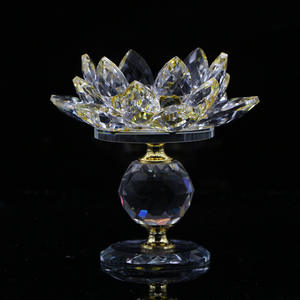 Venta al por mayor decoración del hogar <span class=keywords><strong>8</strong></span> colores cristal flor de loto vela té luz titular candelabro - Product Image 2