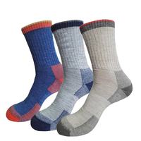 Chaussettes de sport en laine mérinos rembourrées thermo d'extérieur chaudes et épaisses pour l'hiver de haute qualité