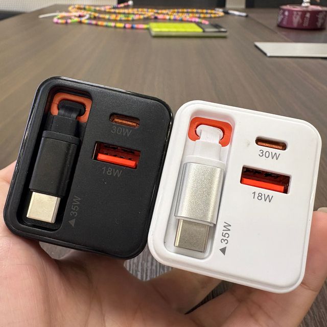 25 W USB-C QC 3.0 Fast Charger Phone USB C Charger Block with Retractable USB C Cable Cord Electric PD Function