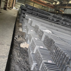 Profilé en L noir/galvanisé égal/inégal 45 mm 25x25 mm 50x50x5 mm 6 mètres en acier avec services de pliage et de soudage - Product Image 6