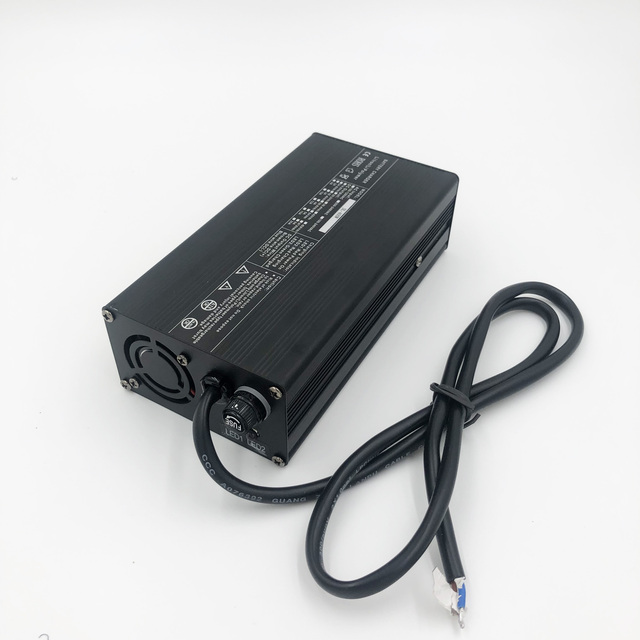 24 Volt 80AH 100AH 29.2V  12A 24V 12a Battery Charger for Electric Sweeper Scrubber / Electric Lift Etc Etc