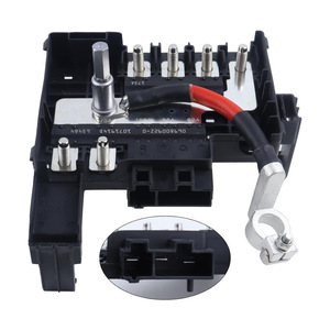 กล่องใส่ฟิวส์ 84354721 สำหรับ Gmc Sierra 1500 ช่องเครื่องยนต์ บล็อกรีเลย์ - Product Image 1