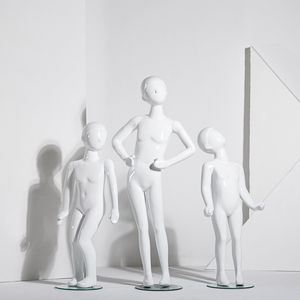 Mannequin Homme en Plastique Réaliste et Robuste pour Centre Commercial – Modèle Humain Décoratif de Haute Qualité – Offre Spéciale - Product Image 3