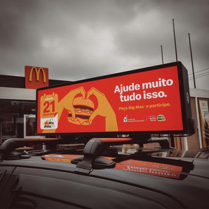 P5 <span class=keywords><strong>LED</strong></span> taxi Roof Top quảng cáo dấu hiệu điện tử Scroll board điện thoại di động <span class=keywords><strong>LED</strong></span> taxi Top hiển thị dấu hiệu - Product Image 1