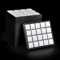 Plateau de présentation de bijoux de luxe empilable personnalisé DEQI, pour colliers, boucles d'oreilles, bagues, clous d'oreilles, avec support à coussinets blancs, ensembles de présentoirs