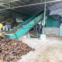Kokosnootschil Palmfruit Zijde Openingsapparatuur Palmmoer En Vezel Scheidende Machine Ananas Vezel Decorticatie Machine