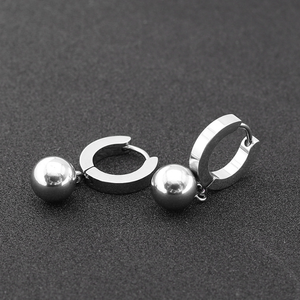 <span class=keywords><strong>Orecchini</strong></span> a cerchio placcati oro 14k in <span class=keywords><strong>orecchini</strong></span> moda economici da <span class=keywords><strong>donna</strong></span> all'ingrosso <span class=keywords><strong>online</strong></span> - Product Image 3