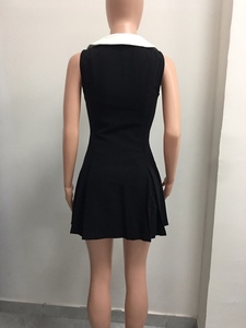 Vestido Mini con Cuello Blanco y Negro para Mujer - Vestido Formal Plisado con Botones Dorados, Vestidos de Moda - Product Image 6