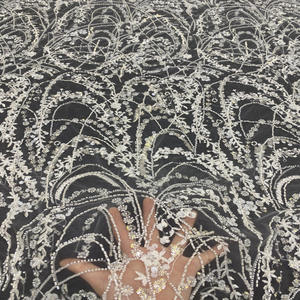 Tissu de robe de mariée en dentelle tricotée avec des paillettes de broderie en tube de perles de qualité supérieure pour filles - Product Image 2