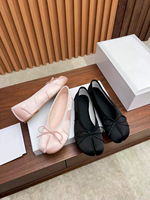 Chaussures Tabi à bout fendu, nouveau style d'été pour femmes, chaussures respirantes en soie et satin, chaussures plates décontractées type ballerines
