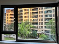 Ventanas Francesas Abatibles de Aleación de Aluminio con Aislamiento Térmico, Doble Vidrio, Diseño a Prueba de Viento y Polvo, Eficiencia Energética, para Hotel