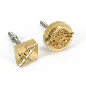 Vente chaude usine : Moule de gaufrage en laiton jaune pour logo personnalisé sur tôle fine métallique, pour produits domestiques - Product Image 1