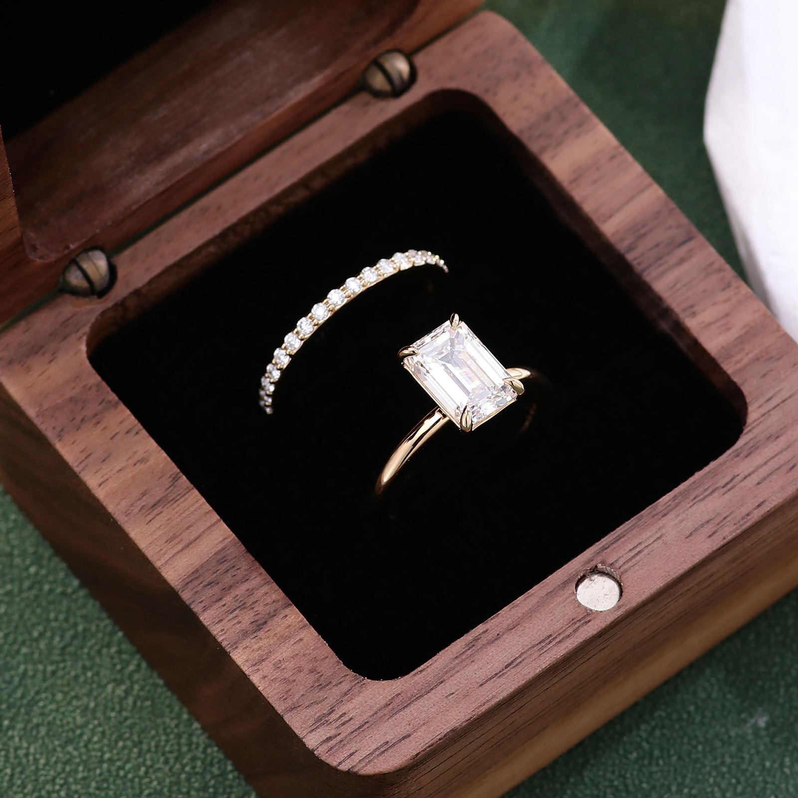 14K yellow gold lab diamond ring