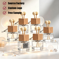 Diffuseur de parfum de voiture en verre carré de 8 ml avec logo personnalisé, flacon vide pour huiles essentielles, clip de ventilation, estampage à chaud en surface, vente en gros