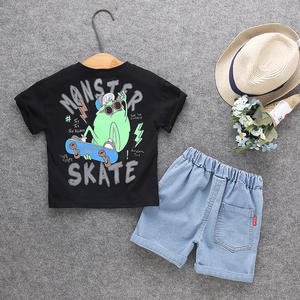 ชุดลำลองกีฬาเด็กผู้ชายคุณภาพสูง ประกอบด้วยเสื้อเชิ้ตสีขาวแบบนักเรียน และกางเกงยีนส์เด็กผู้ชายลายตัวอักษร - Product Image 3