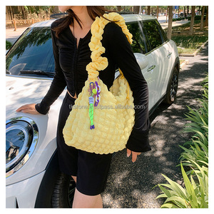 Bolso de hombro de alta calidad para mujer, bolso portátil de gran capacidad, resistente al agua, Seersucker, poliéster hinchado, nailon - Product Image 5