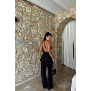 Conjunto de Traje Negro Básico para Mujer - Product Image 1