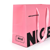 Sac de shopping personnalisé en papier kraft de luxe logo pour magasin de vêtements emballage de noël sac à main ruban artisanat bougies chaussettes cadeaux