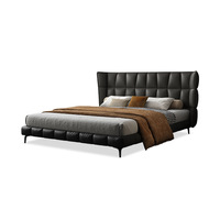 Husk Bed Lit moelleux moderne haut de gamme de 1.95m au design italien avec cadre en bois et tête de lit en cuir véritable pour la chambre principale