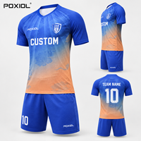 Tenues de football personnalisées pour les clubs du Royaume-Uni, livraison rapide, maillots et shorts de match personnalisés avec logo, noms et numéros des joueurs