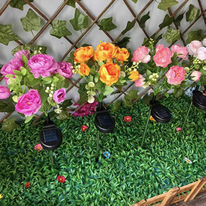 Lámpara Solar de Jardín con 7 Cabezas LED en Forma de Rosa Rosa, Decoración Impermeable para Exteriores, Patio, Parque, Villa, Jardín - Product Image 4