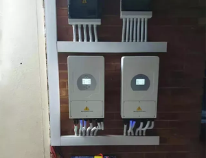 ระบบไฮบริดโซลาร์เซลล์ 8kW-12KW รุ่น SUN-8/10/12K-SG04LP3-EU แบบสามเอาต์พุต เชื่อมต่อกับแบตเตอรี่ลิเธียม 48V ระบบไฮบริดโซลาร์เซลล์ R5KLNA Hybrid Inv - Product Image 2