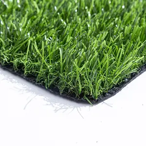 Pelouse synthétique d'herbe artificielle de tapis de gazon vert de putting d'intérieur de gazon pour votre maison