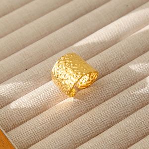 Conjunto de Anillo, Pendientes y Collar, Exclusivo y Personalizado, Ligero, de Acero Inoxidable, Chapado en <span class=keywords><strong>Oro</strong></span> de 18K, Opción de Regalo, <span class=keywords><strong>Peso</strong></span> en Gramos <span class=keywords><strong>por</strong></span> Pieza - Product Image 4