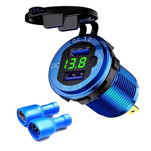 شاحن سيارة USB مزدوج QC3.0 مع شاشة عرض الفولتية وقدرة 18 واط ومفتاح إيقاف للسيارات والحافلات - 12-24 فولت - Product Image 2