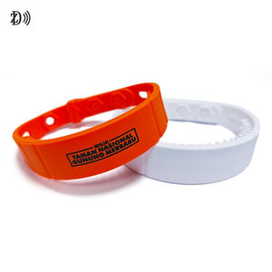 Özelleştirilmiş gelişmiş ayarlanabilir yumuşak silikon kauçuk hastane bilezik hastaları takip UHF RFID bileklik - Product Image 4